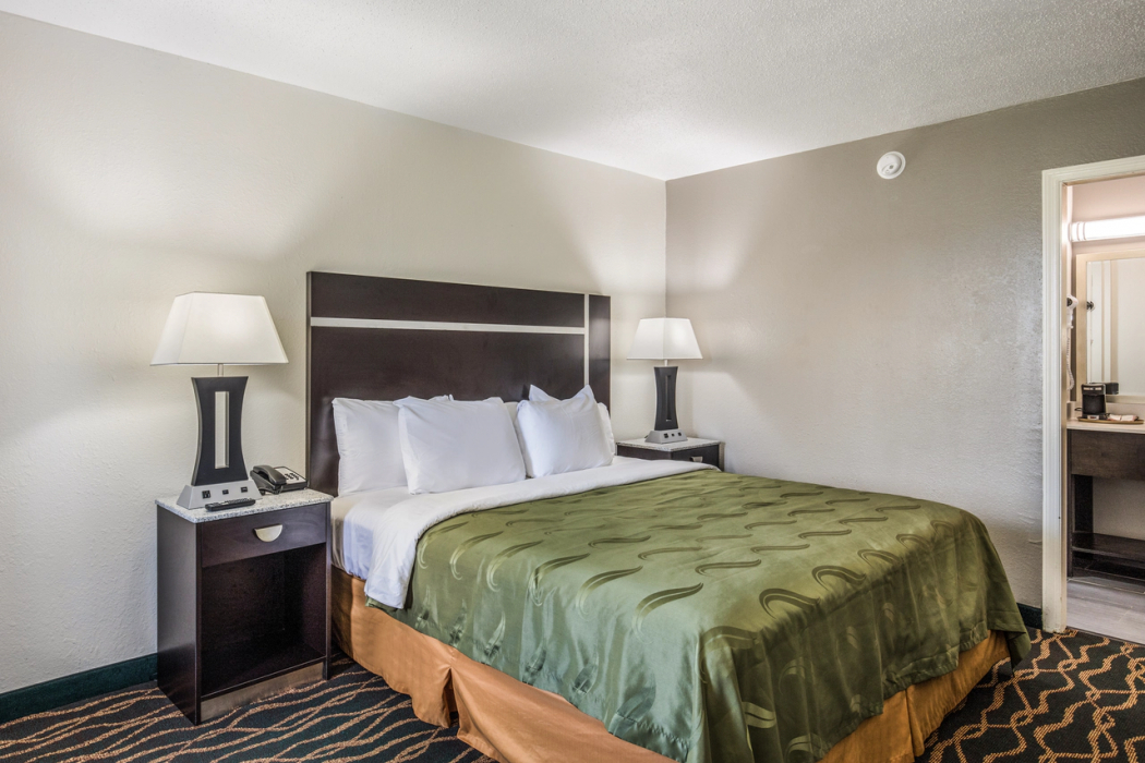 Bedroom 3, Quality Inn & Suites Conference Center, Thomas
