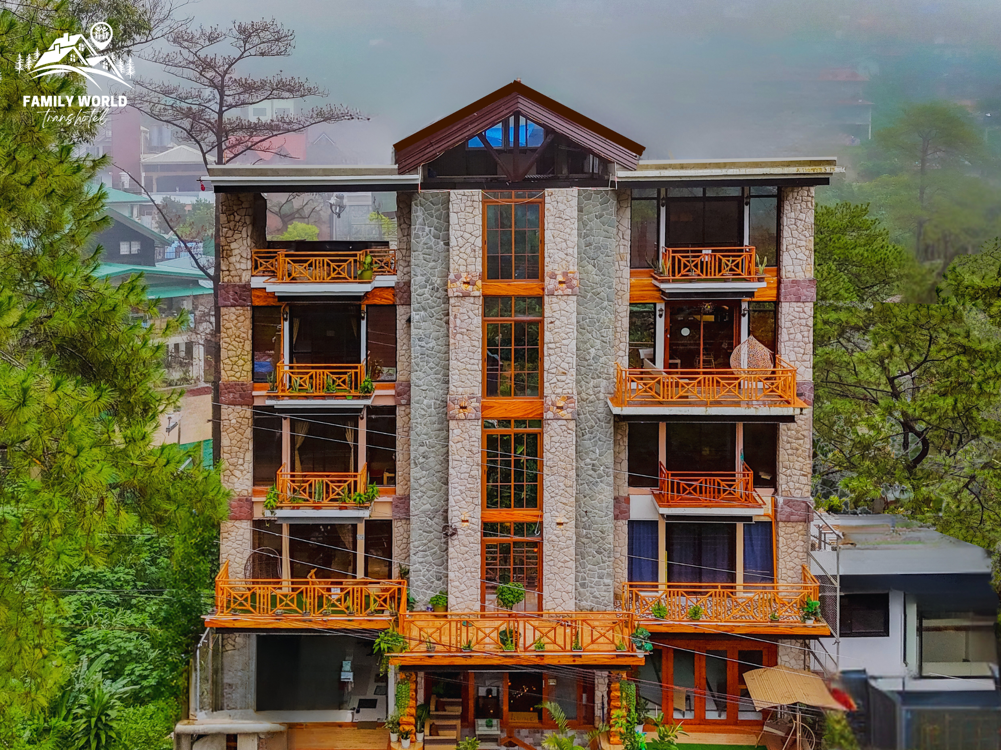Exterior & Views