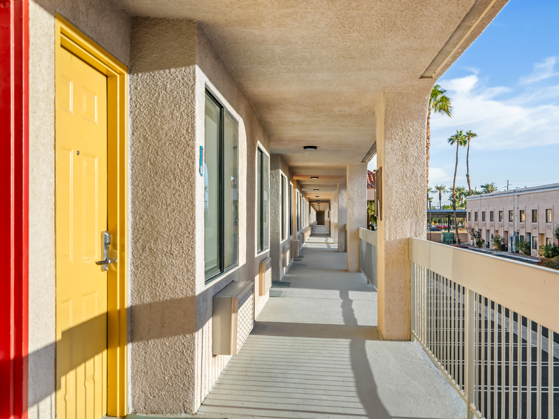 Exterior & Views