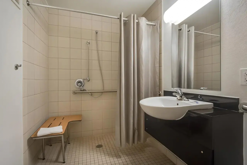 Others 5, Park Inn by Radisson, Lakewood, Jefferson