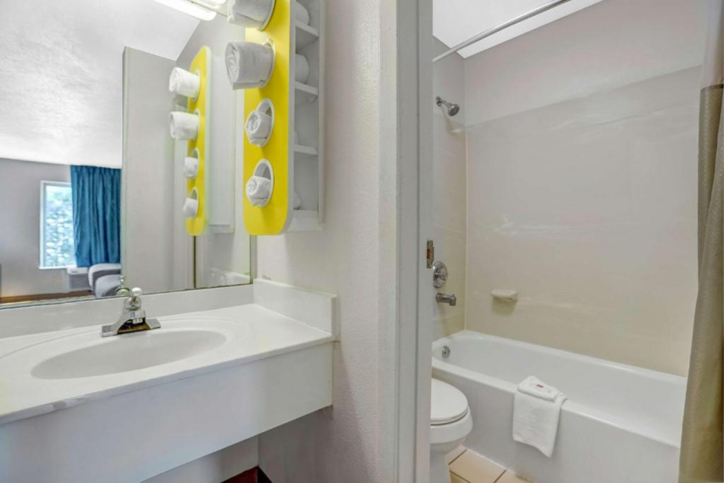Bathroom 3, Motel6 Raleigh, NC - North, Wake