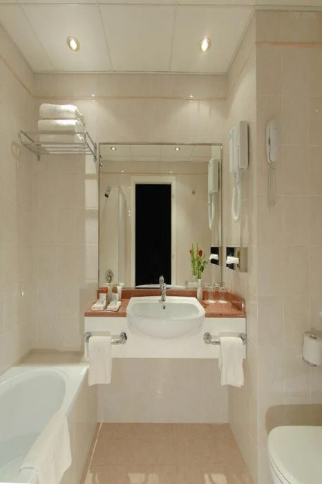 Bathroom, Ledger Plaza Hotel N'Djamena, N'Djamena