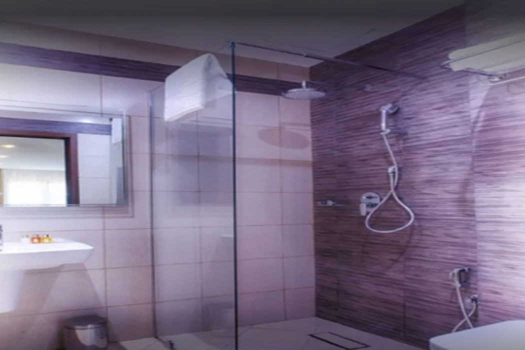 Bathroom 3, Hotel Du Val, Bouzareah