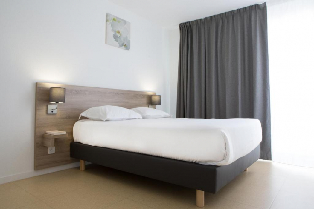 Bedroom 2, Comfort Aparthotel Divonne La Versoix, Ain