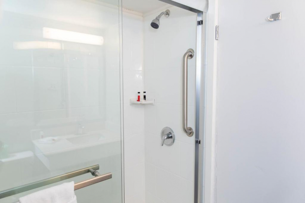 Bathroom 3, Studio 6 Ocala, FL, Marion
