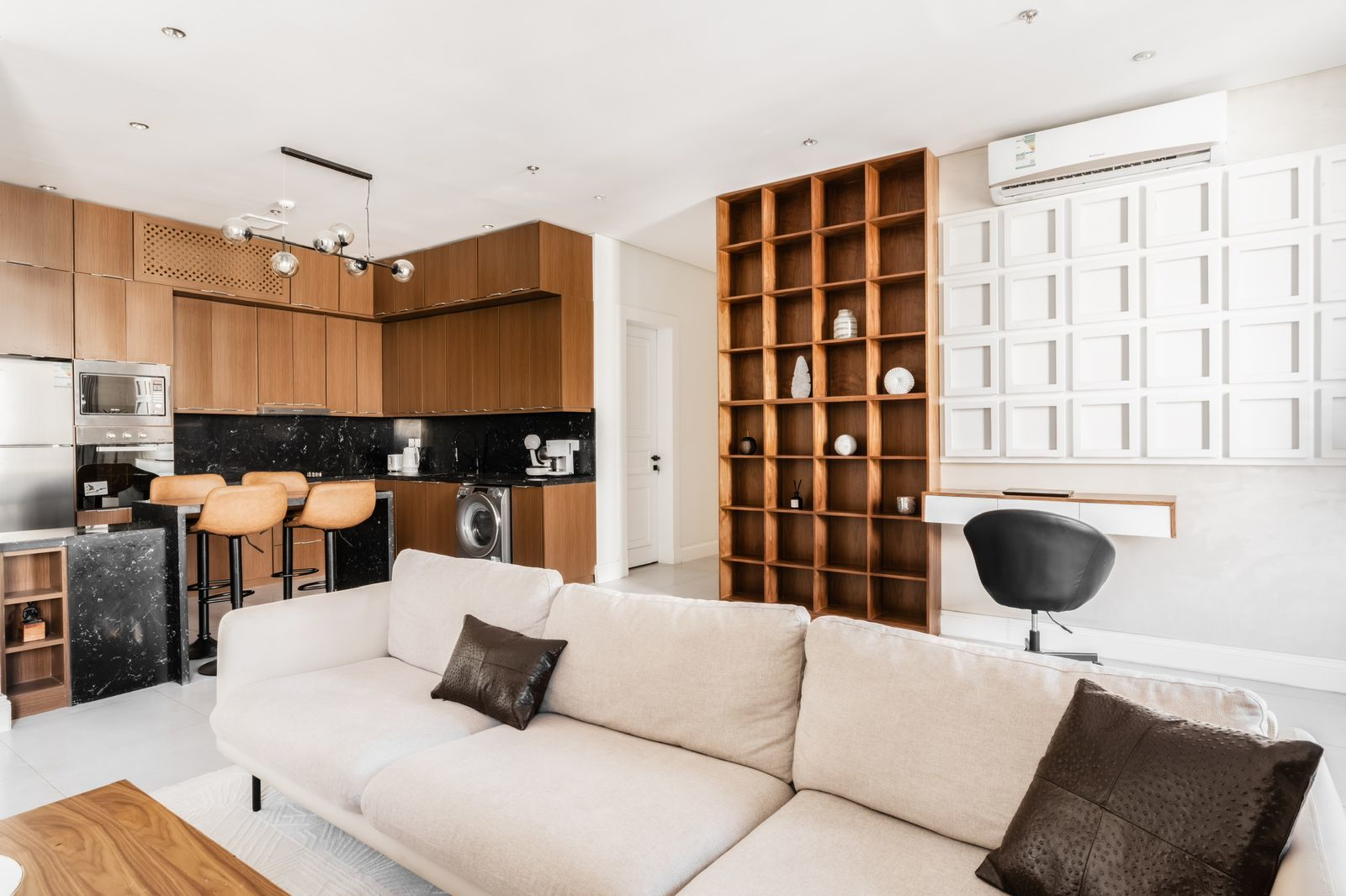 Separate living room 2, Exclusive Stay With Cinema, Wifi, Workspace, Riyadh