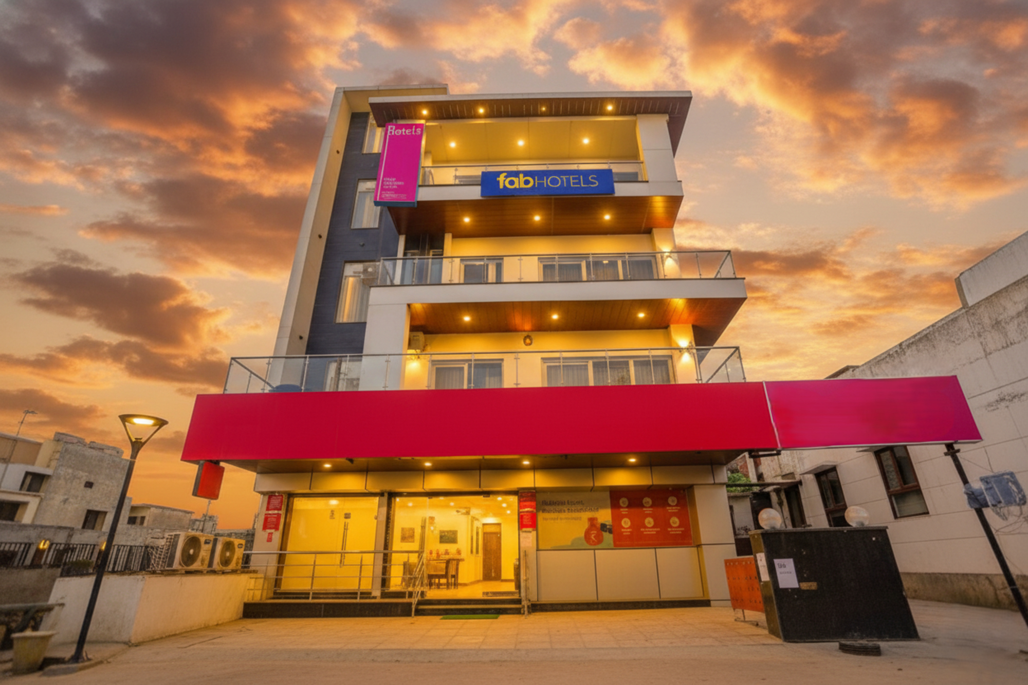 Exterior & Views
