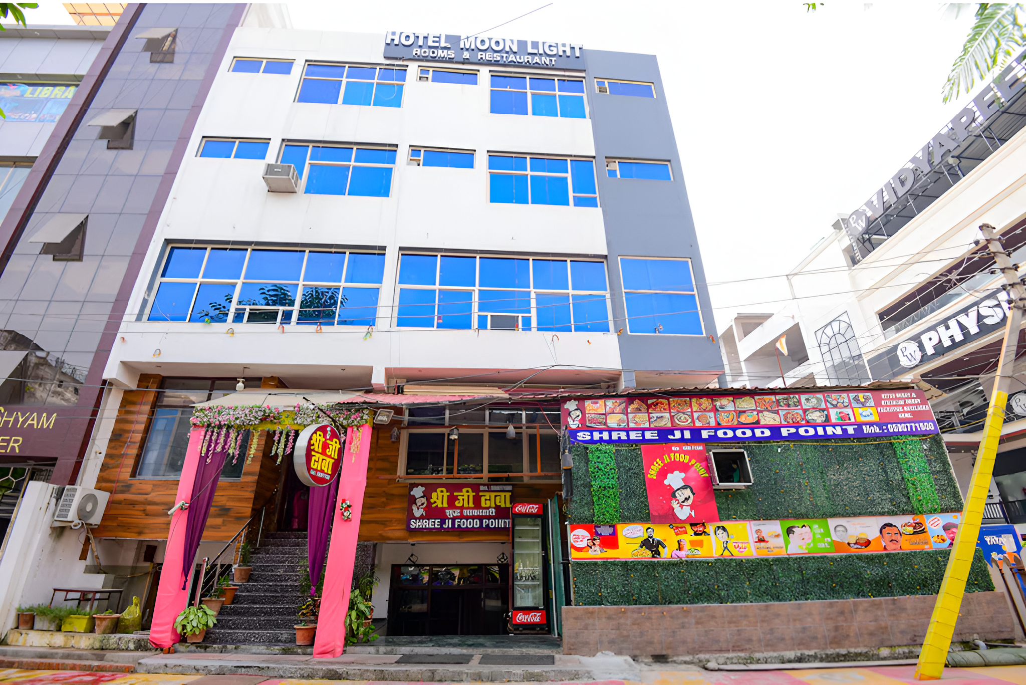 Entrance 3, Hotel Moon Light Kanpur, Lucknow