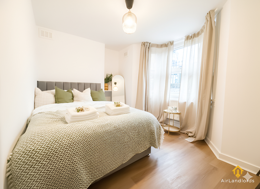 Others 3, Exclusive 1 bedroom flat near Brixton Station!, London