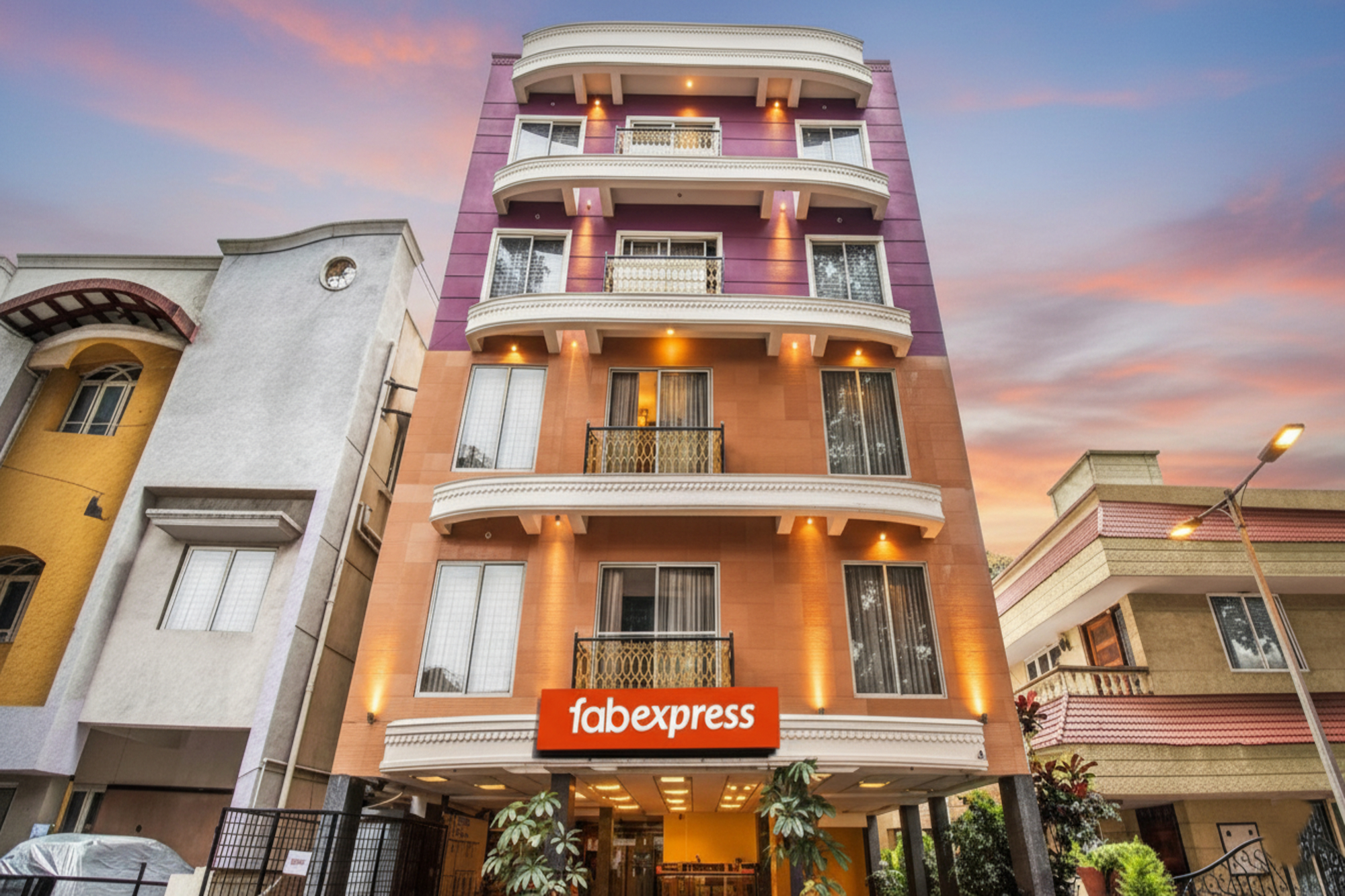 Exterior & Views