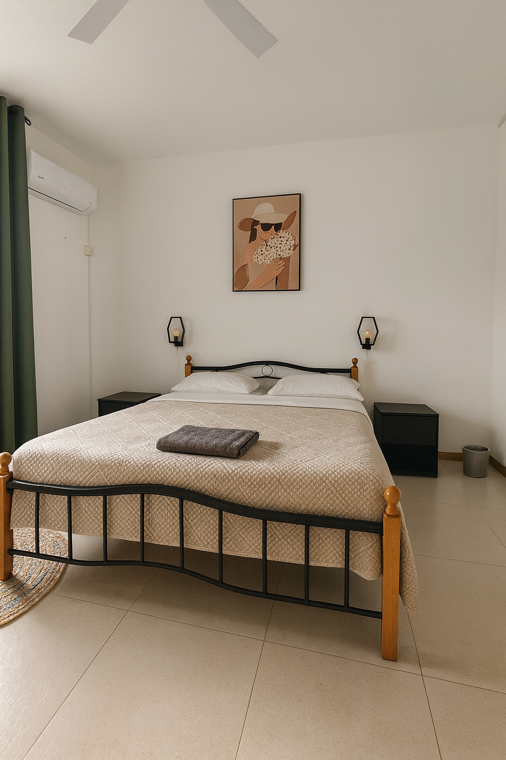 Bedroom 2, La Nuit Etoilée, Black River