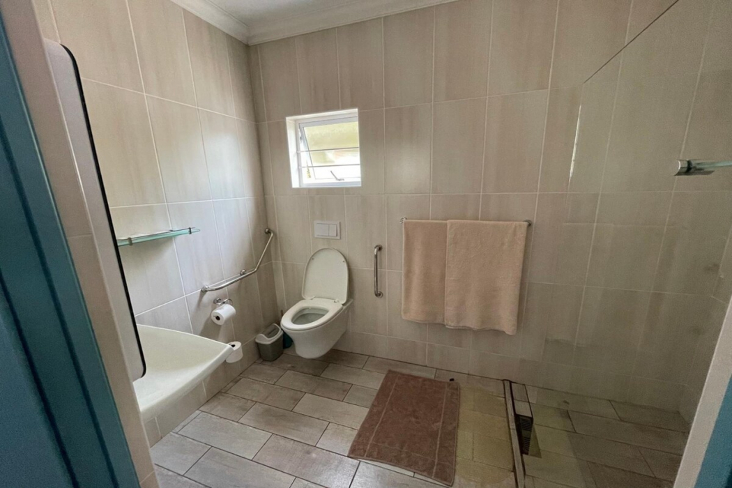 Bathroom 4, BlueSky Arniston Boutique Guesthouse, Overberg