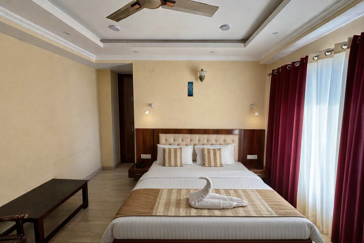 Bedroom 4, The moon lake, Shimla