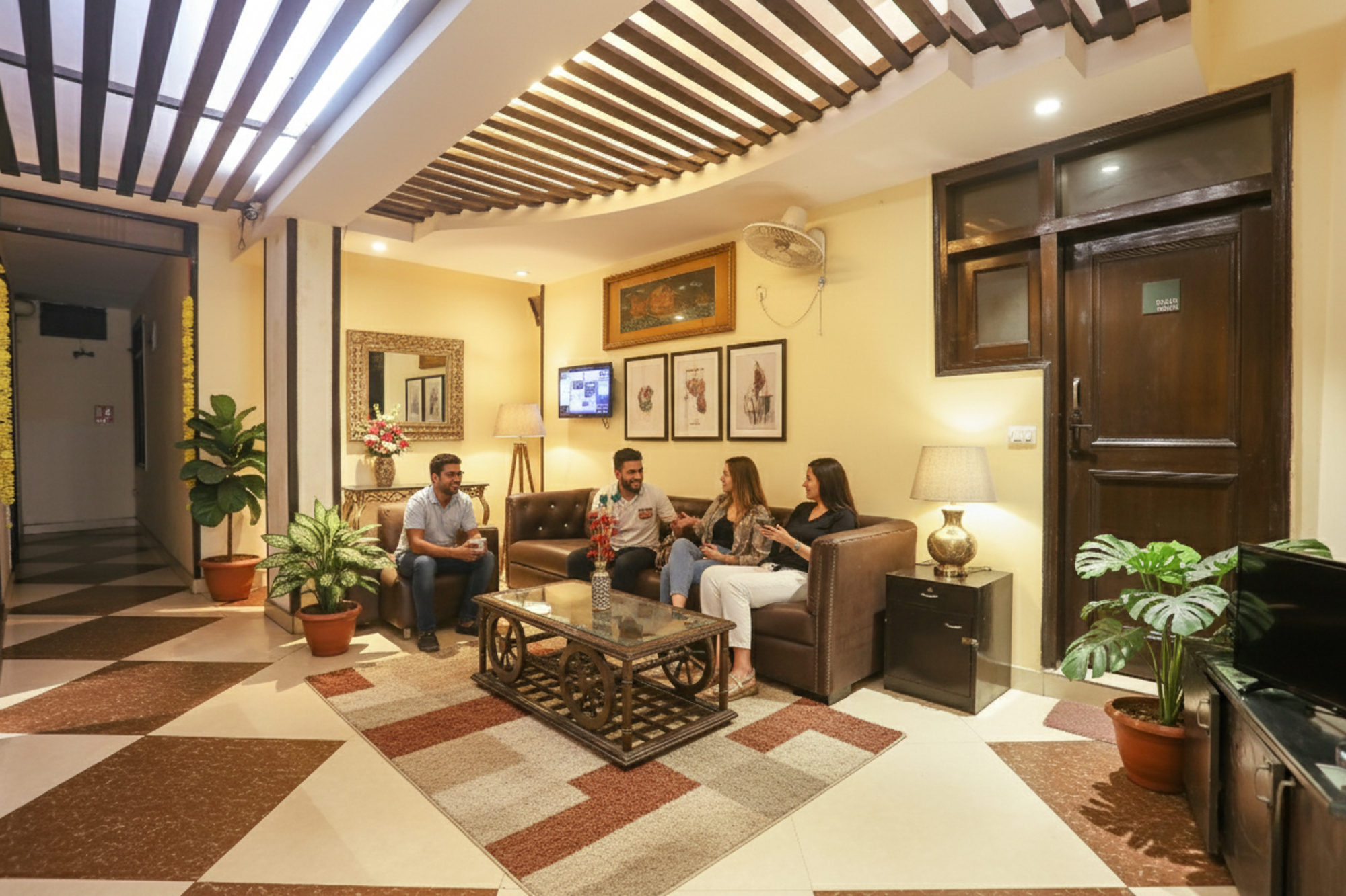 Public Area 2, Via Rajdeep Palace, Delhi