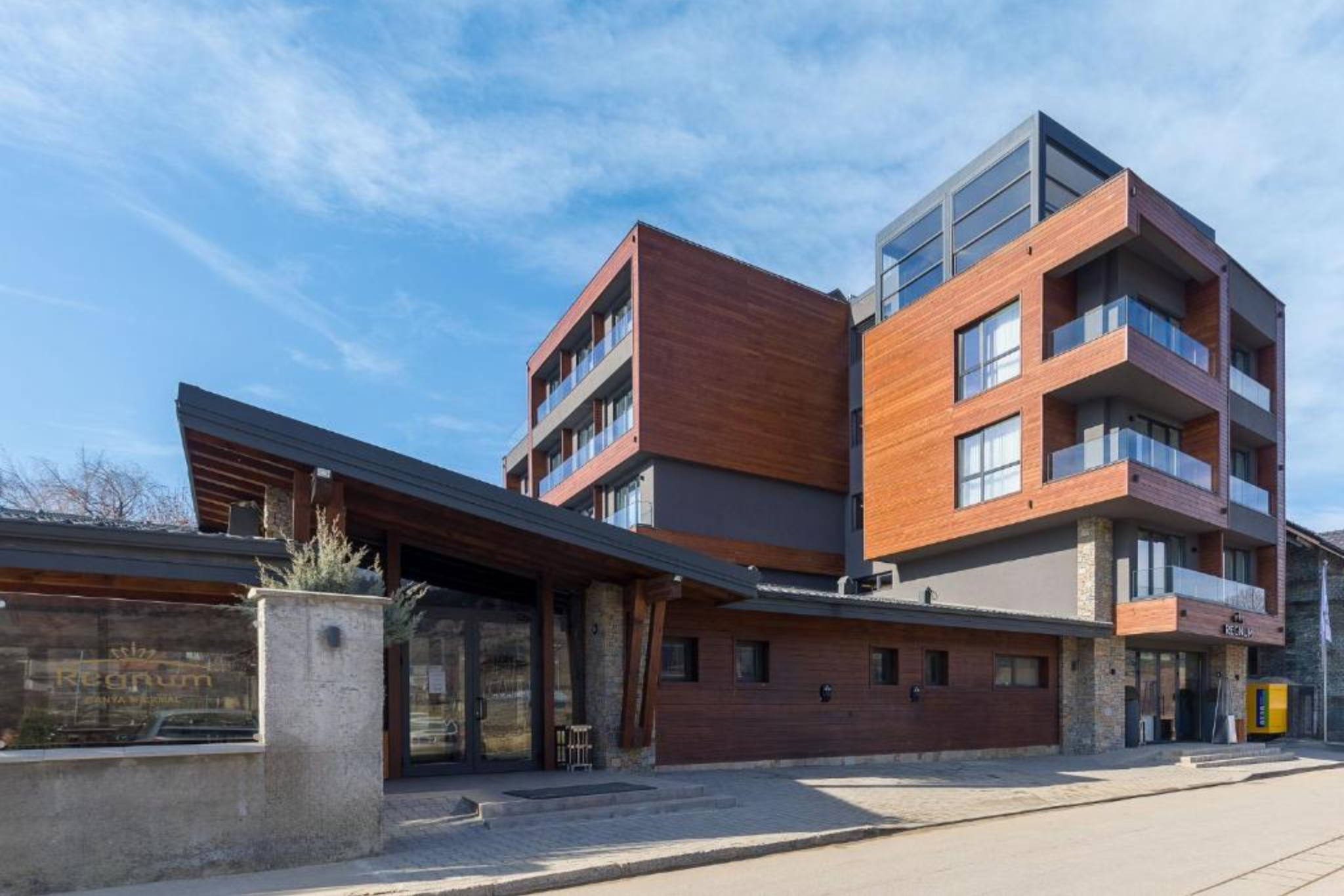 Exterior & Views 2, Regnum Banya Thermal Hotel, Razlog