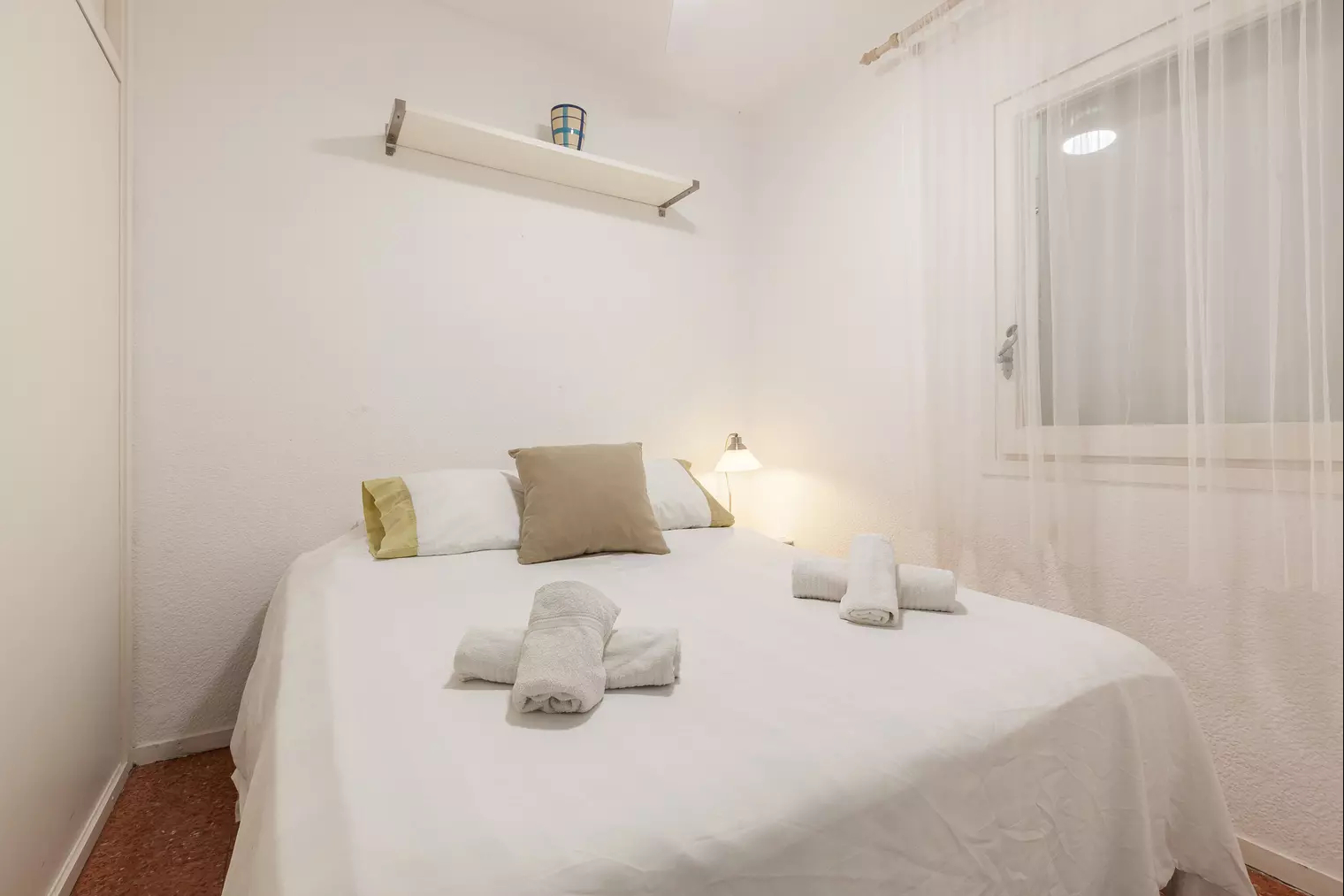 Others 5, Apartment Muralla with swimming pool, Barcelona