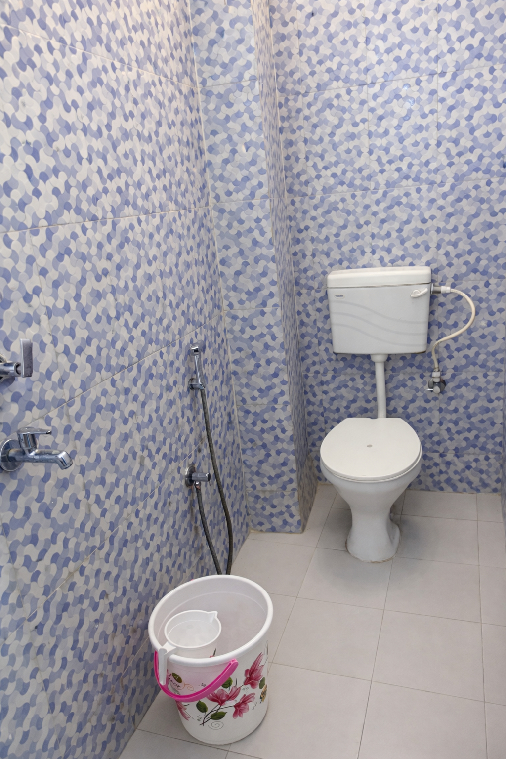 Bathroom 4, Mahamaya Paying Guest House, Varanasi