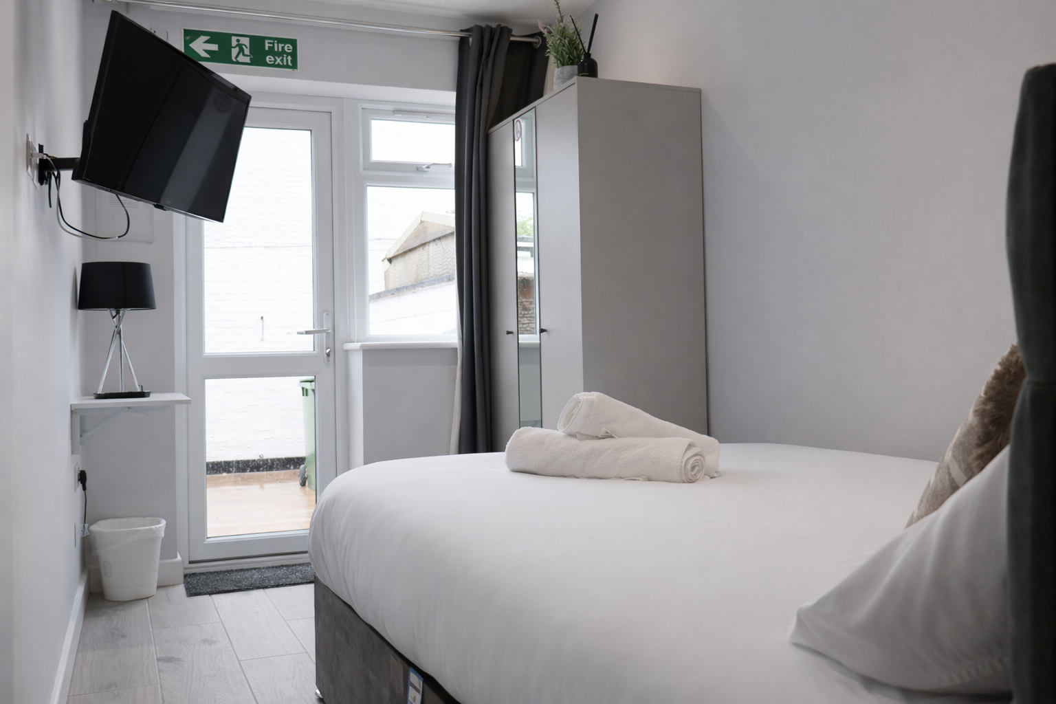 Bedroom 5, Walton Suites, Hertfordshire