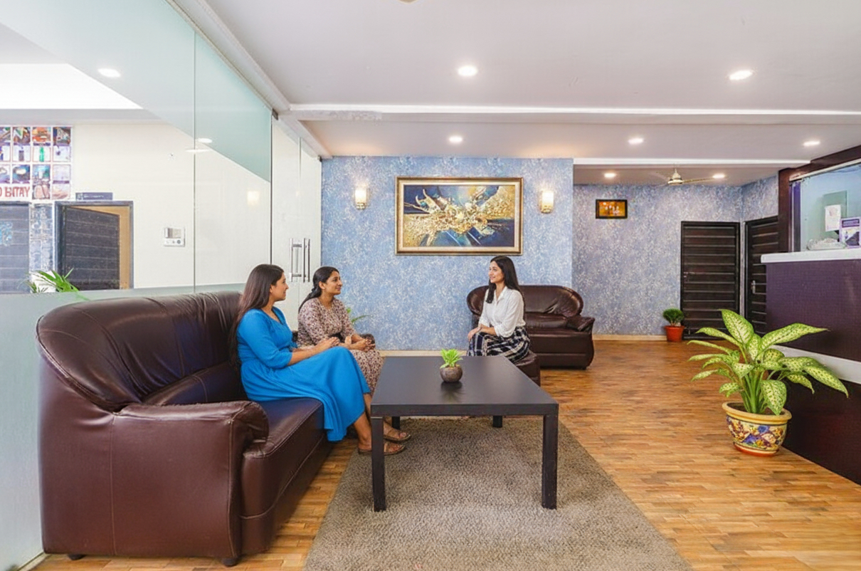 Public Area 2, FabHotel Broholic - 200M from CARE Hospitals - Hitech City, Hyderabad