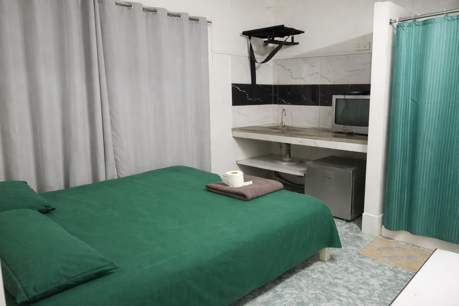 Bedroom, Obelix Apartment