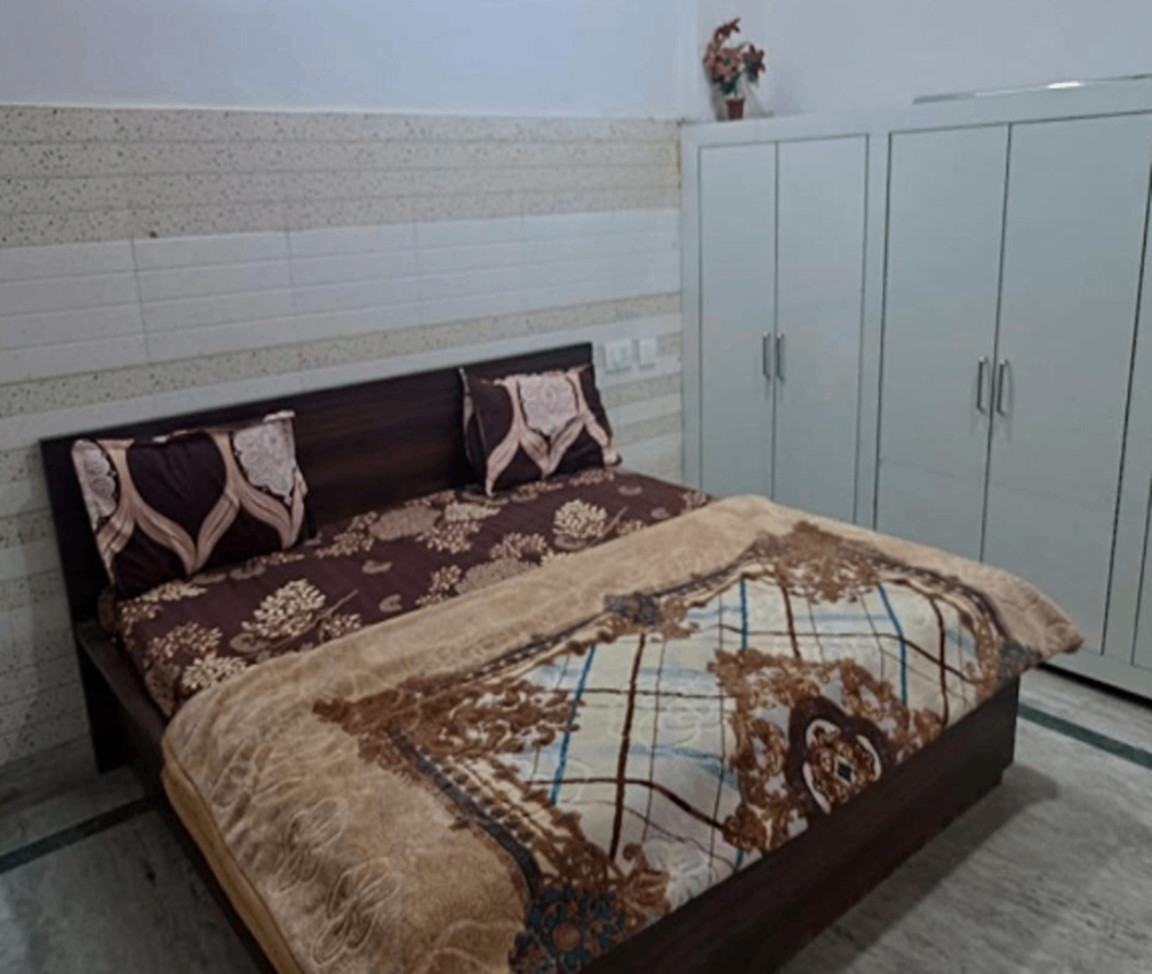 Bedroom 3, Shree Banke Bihari Atithi Bhawan, Mathura