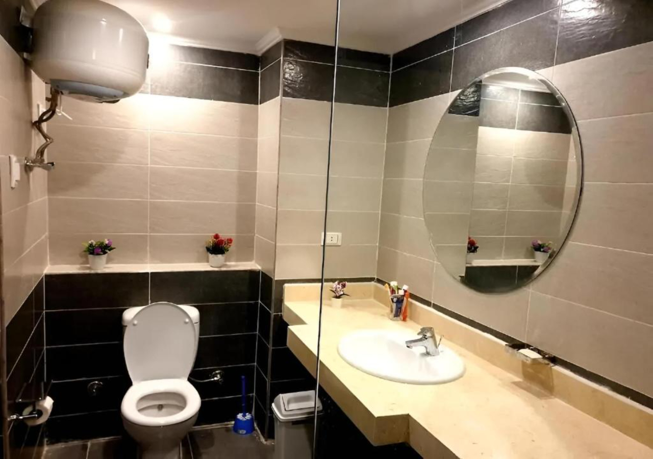 Bathroom 4, Fanadir Bay Beach Resort & Aqua Park, Al-Ghurdaqah