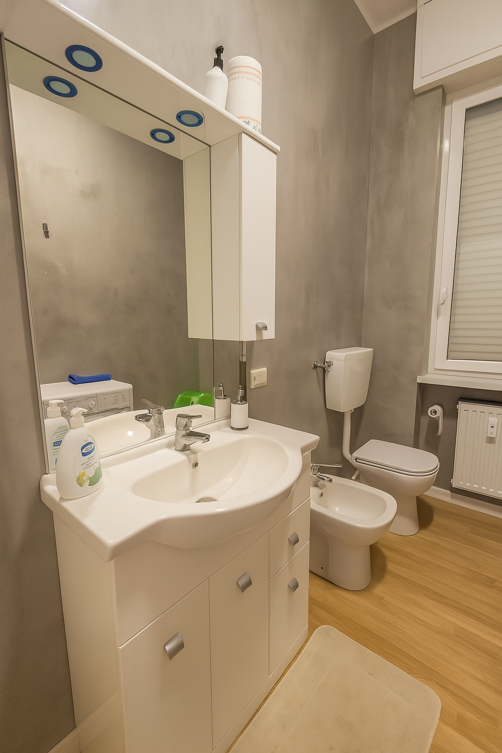 Bathroom 3, Maryhouse Bergamo, Bergamo