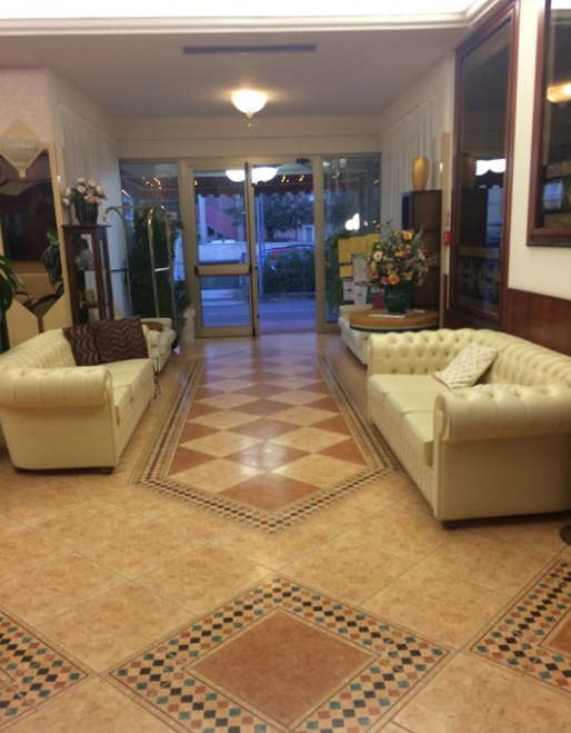 Others 5, Hotel Apollo, Rimini