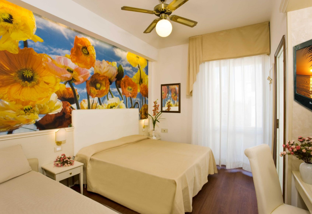Bedroom 2, Hotel Apollo, Rimini