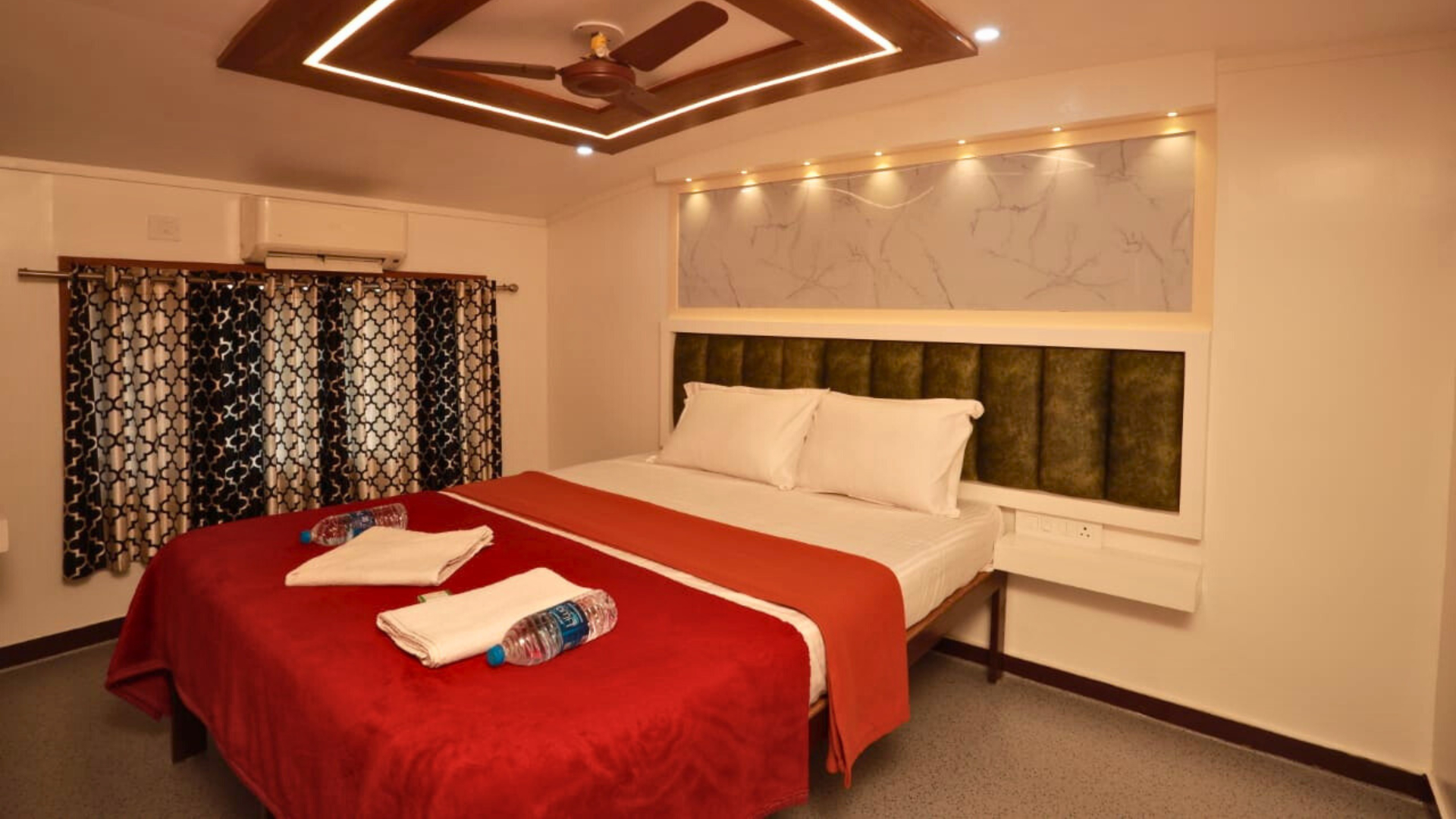4, White Rose House Boat, Alappuzha