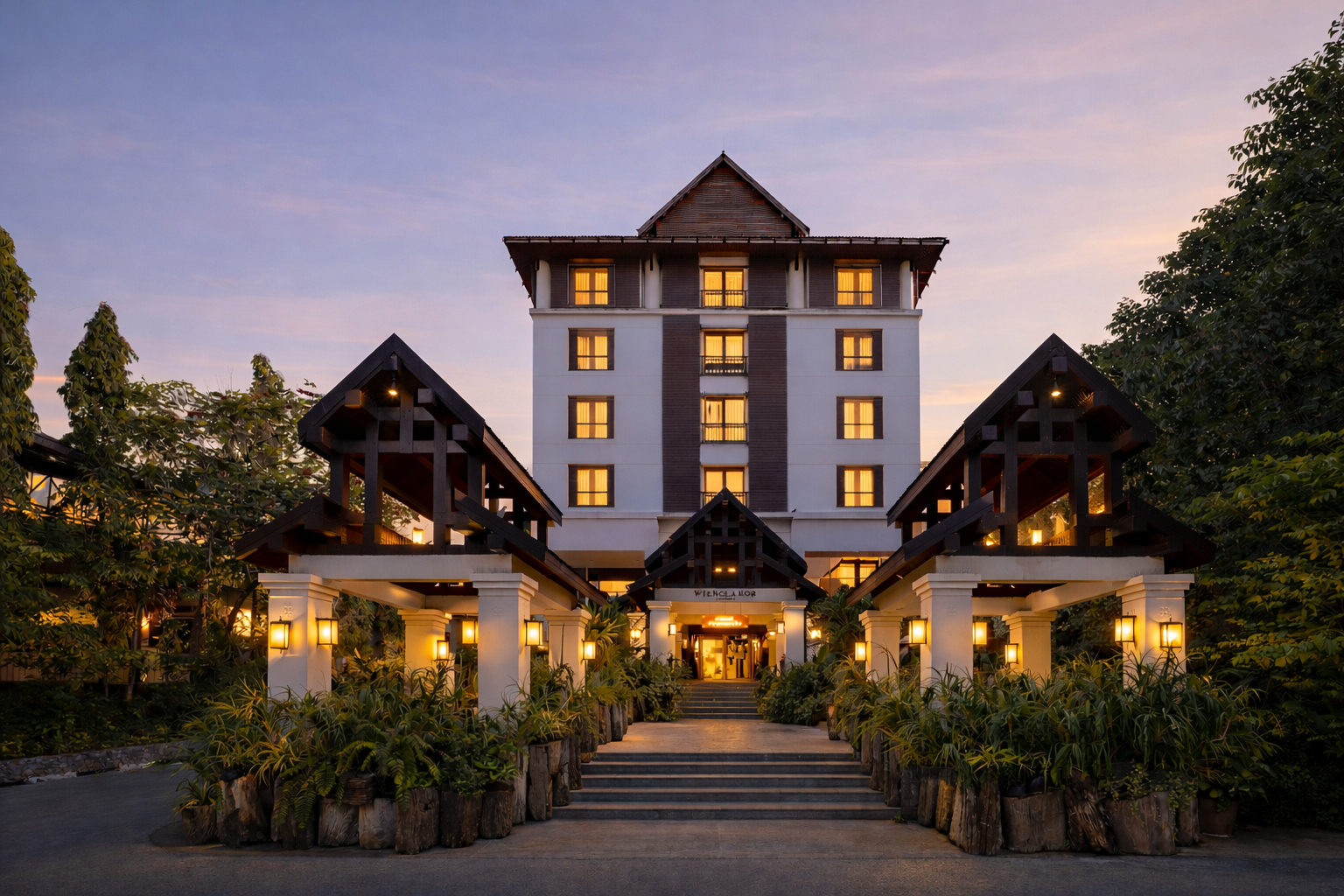 Exterior & Views