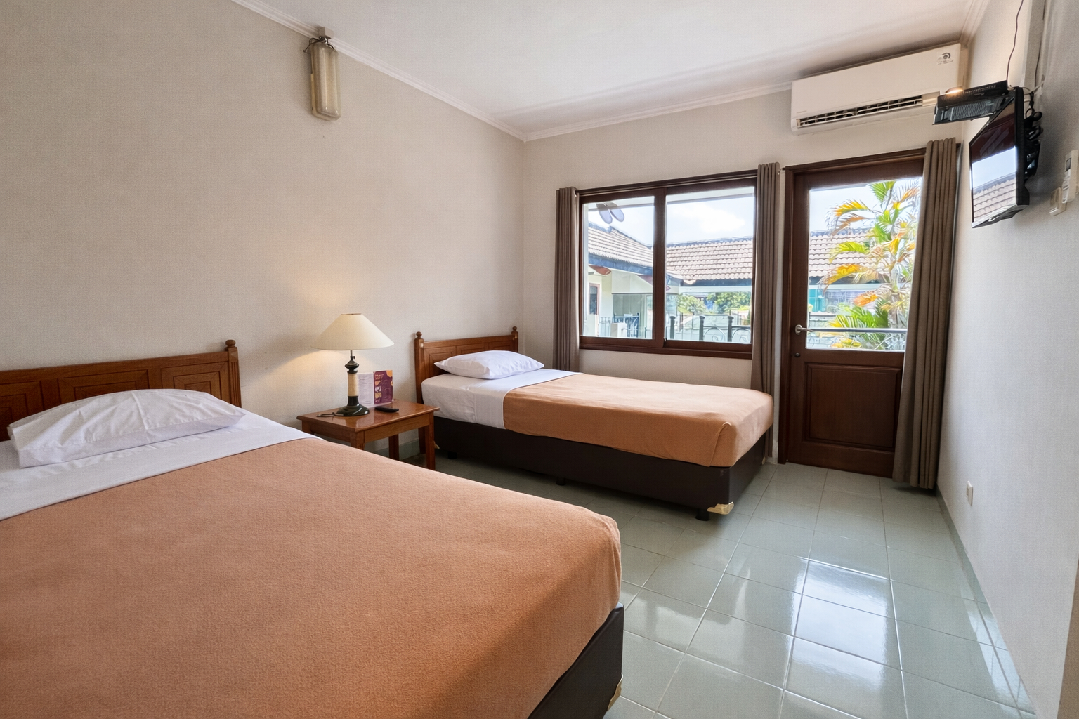 Bedroom 3, Hotel Winotosastro Garden, Yogyakarta