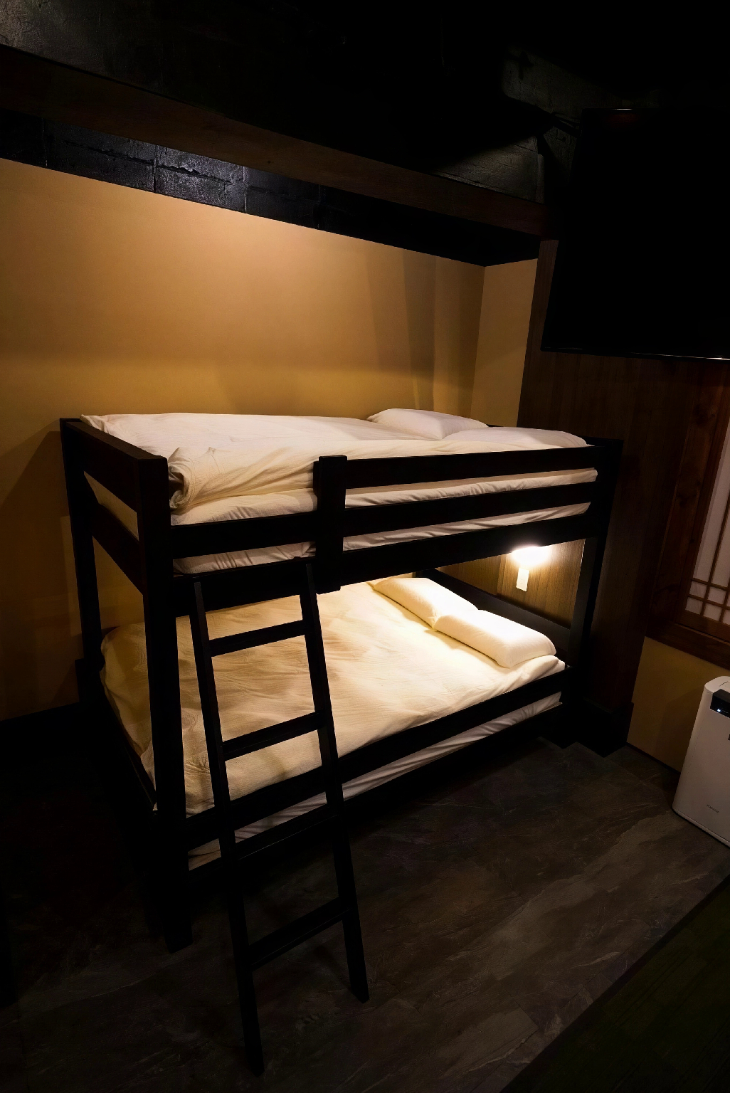 Bedroom 2, Hotel Lee, Setagaya