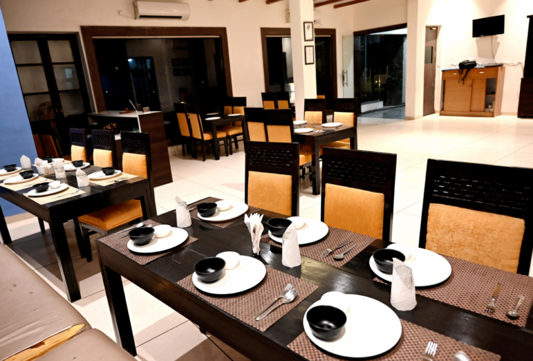 Food & Drinks 5, Hotel Badrika Inn , Rewa