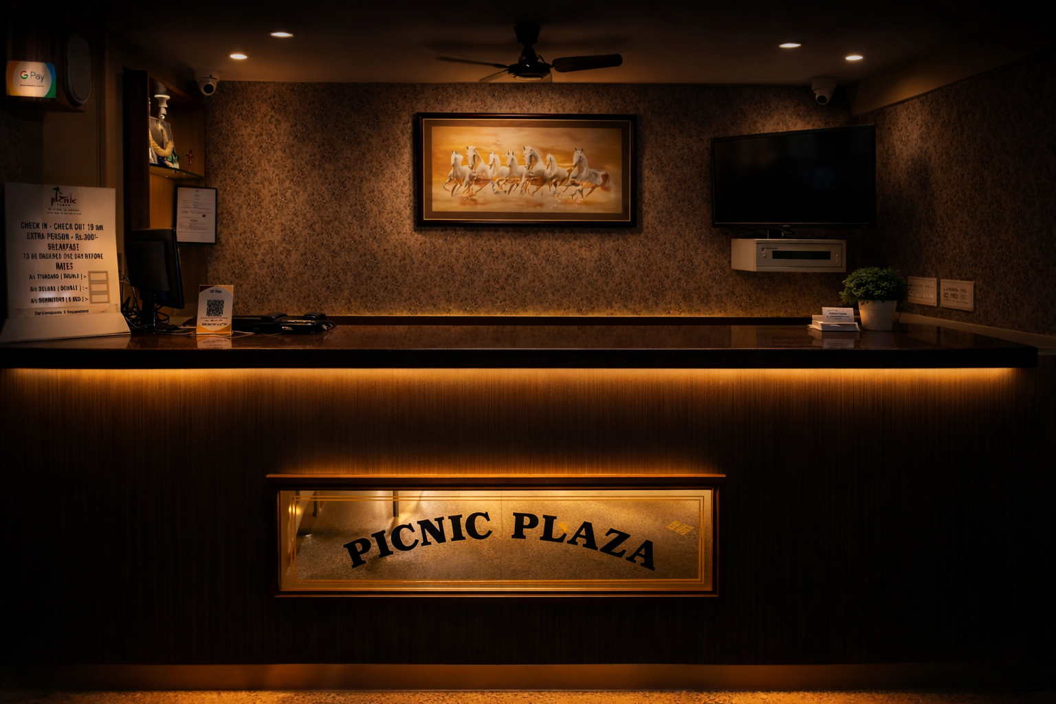 Reception, Hotel Picnic Plaza, North Goa