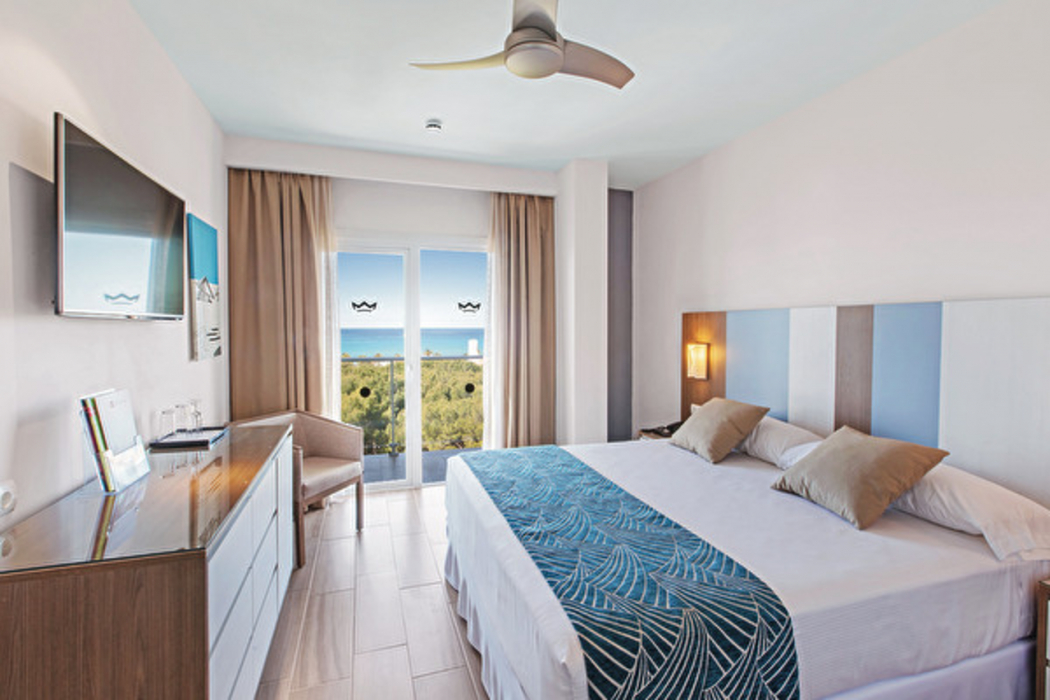 Bedroom 4, Hotel Riu Festival, Baleares