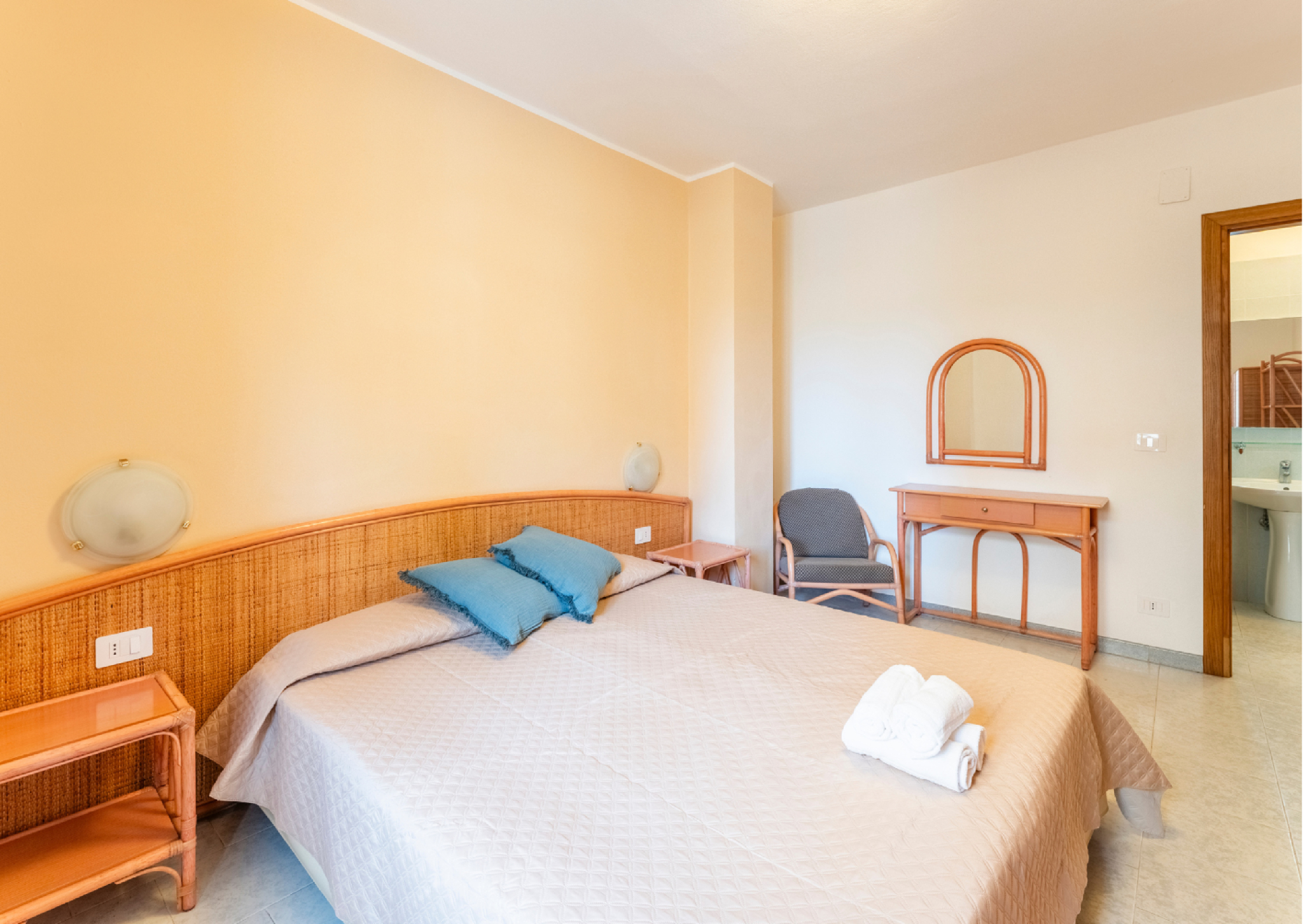 Bedroom 2, Charming and comfy apartment in Alghero, Sassari