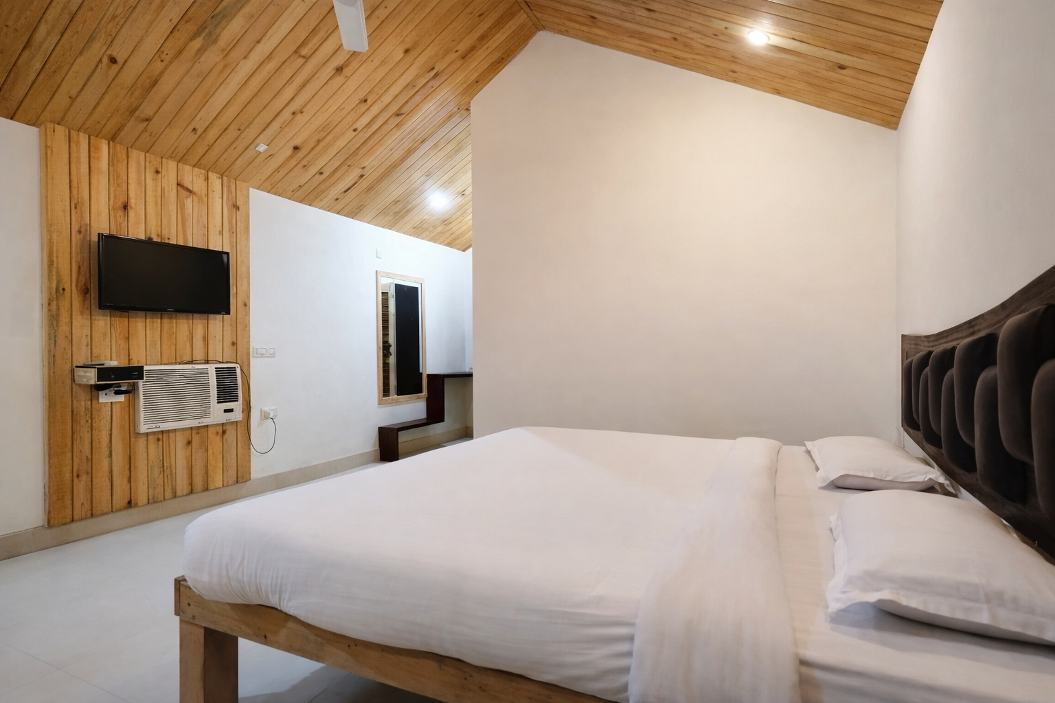 Bedroom 3, The Corbett View Resort, Nainital