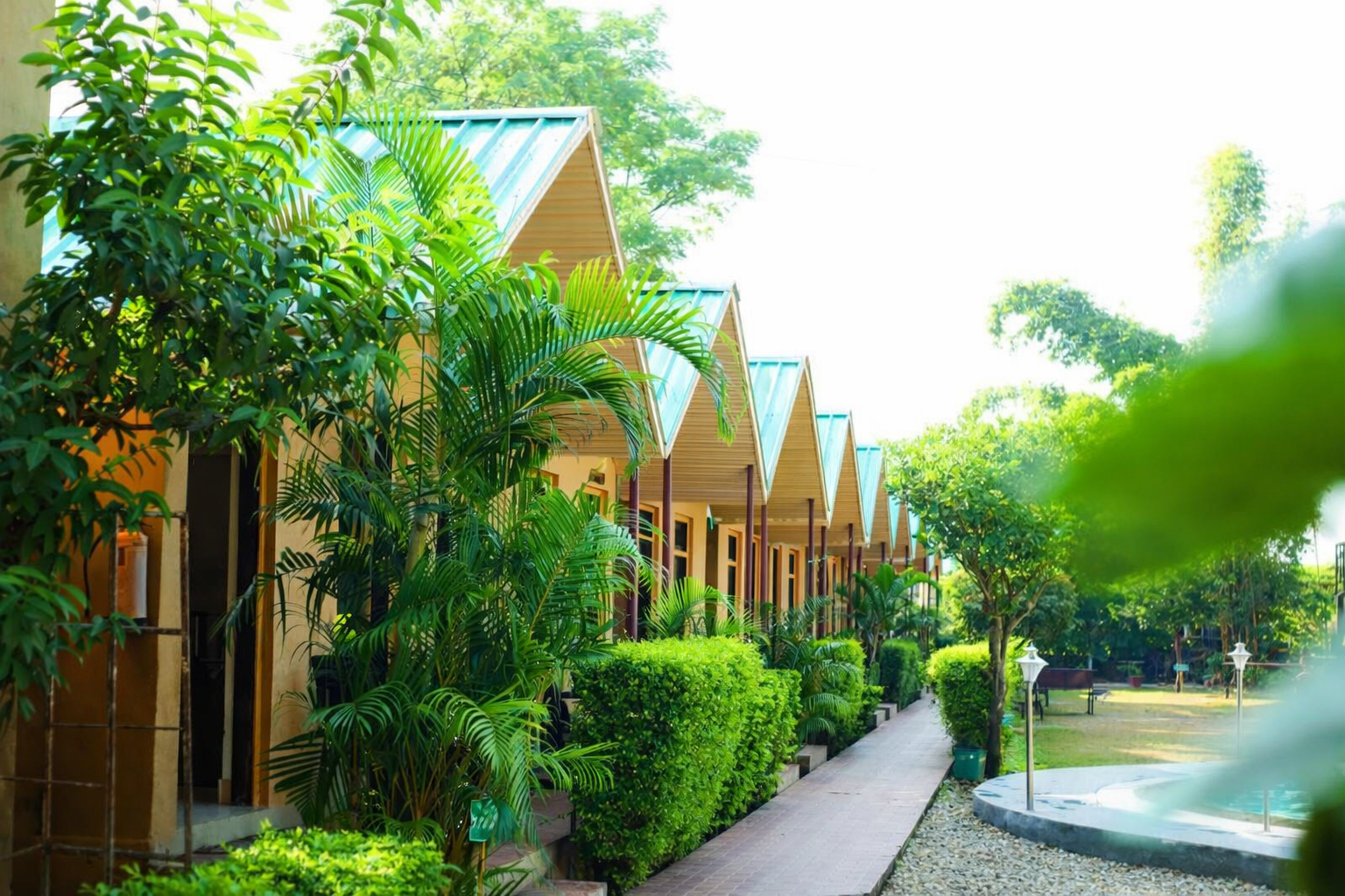 Exterior & Views