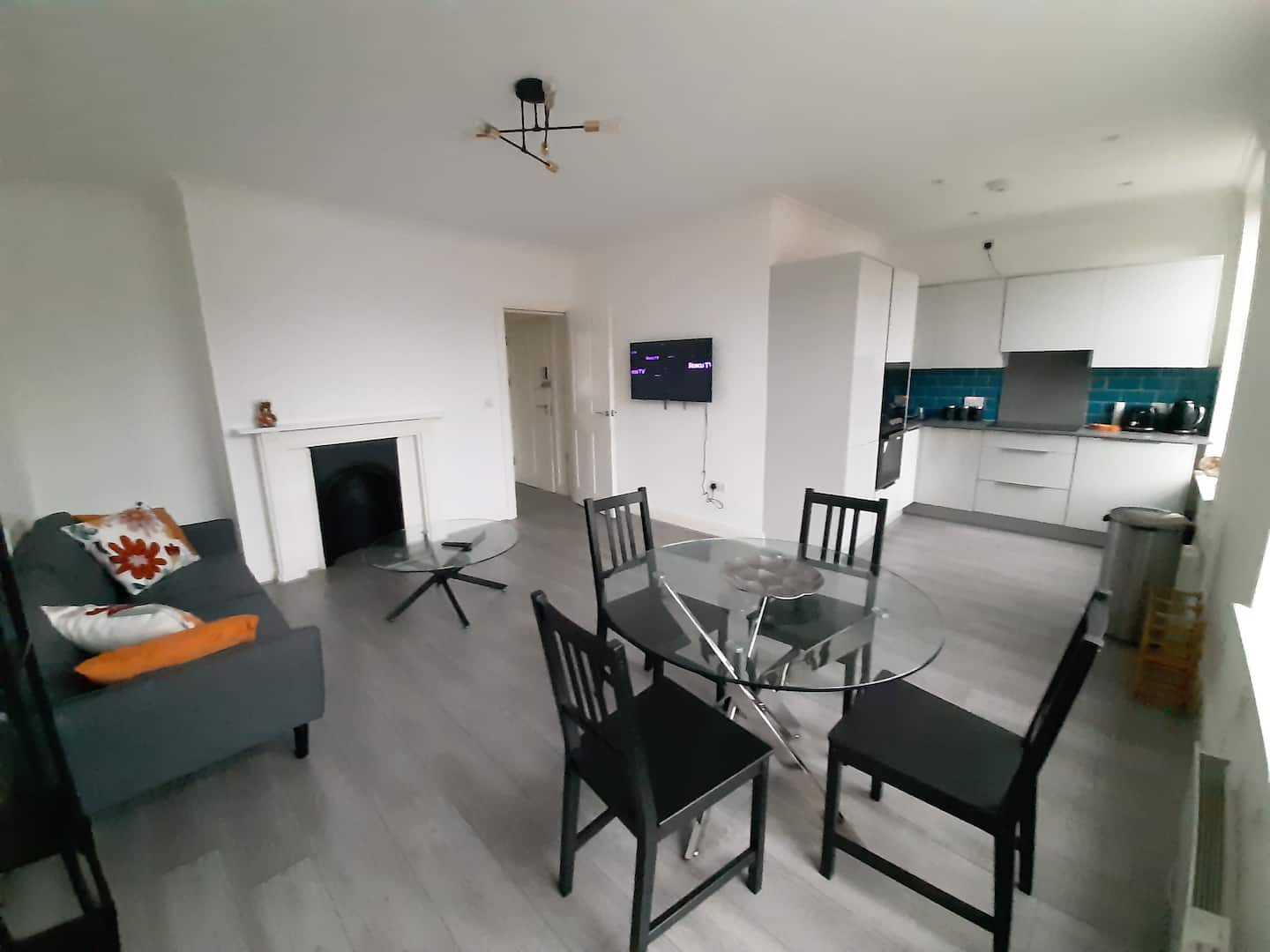 Others 2, Unique 2 Bedroom Flat in the Heart of Reading!, Reading