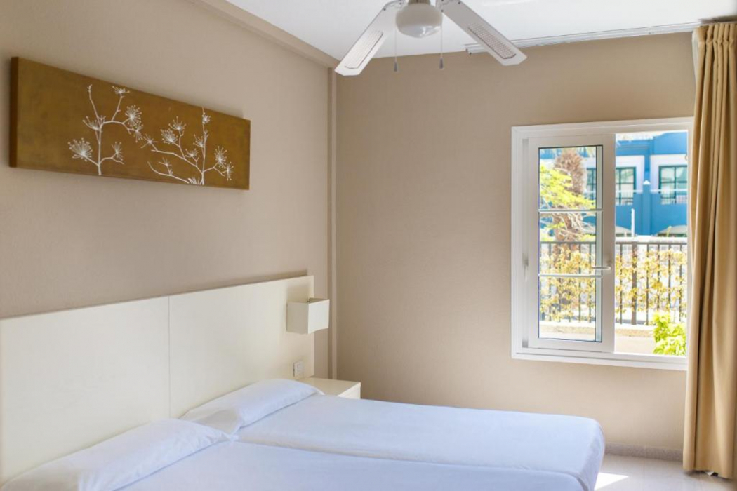 Bedroom 2, Los Olivos Beach Resort, Santa Cruz de Tenerife