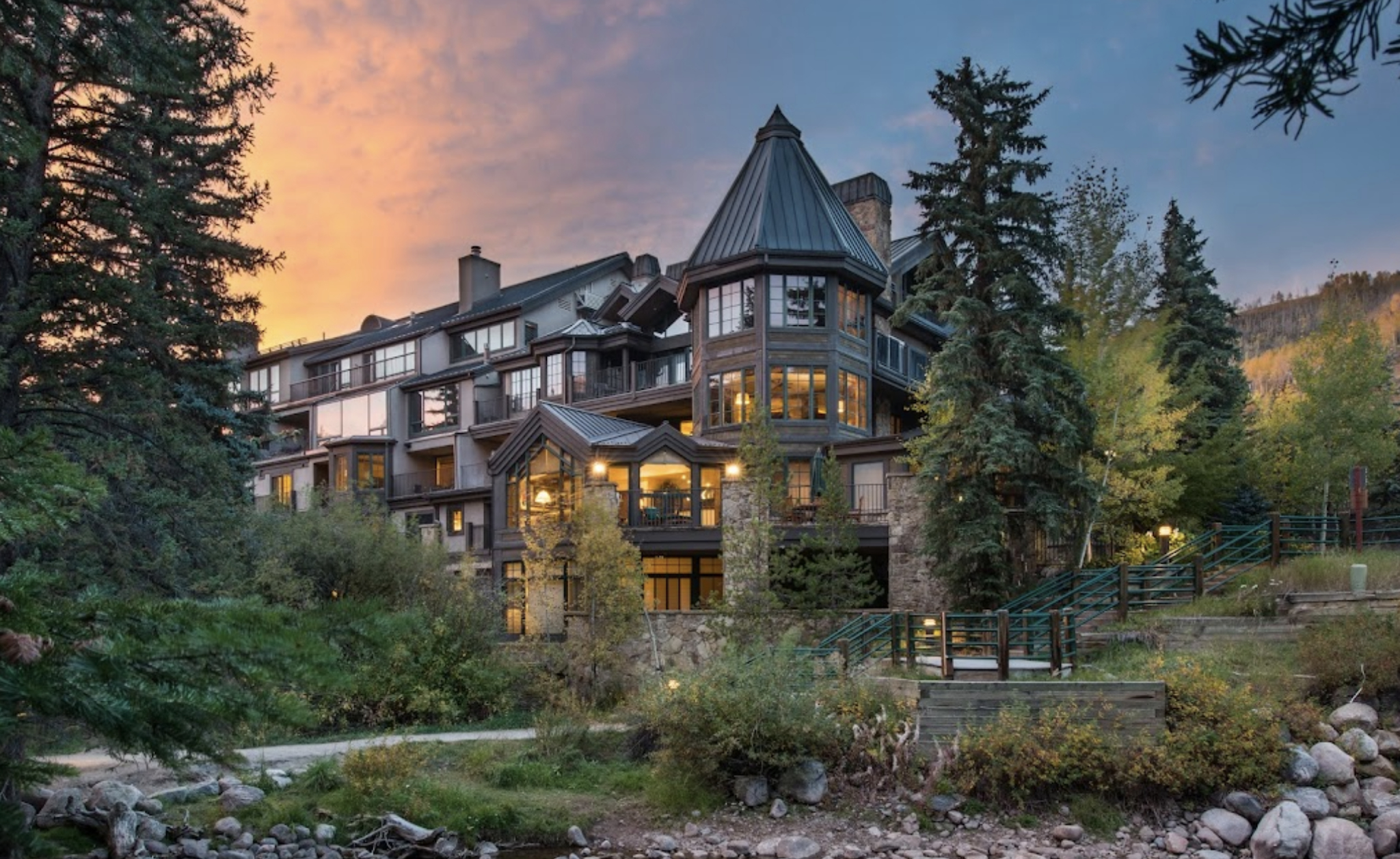 Exterior & Views 1, Gravity Haus Vail, Eagle
