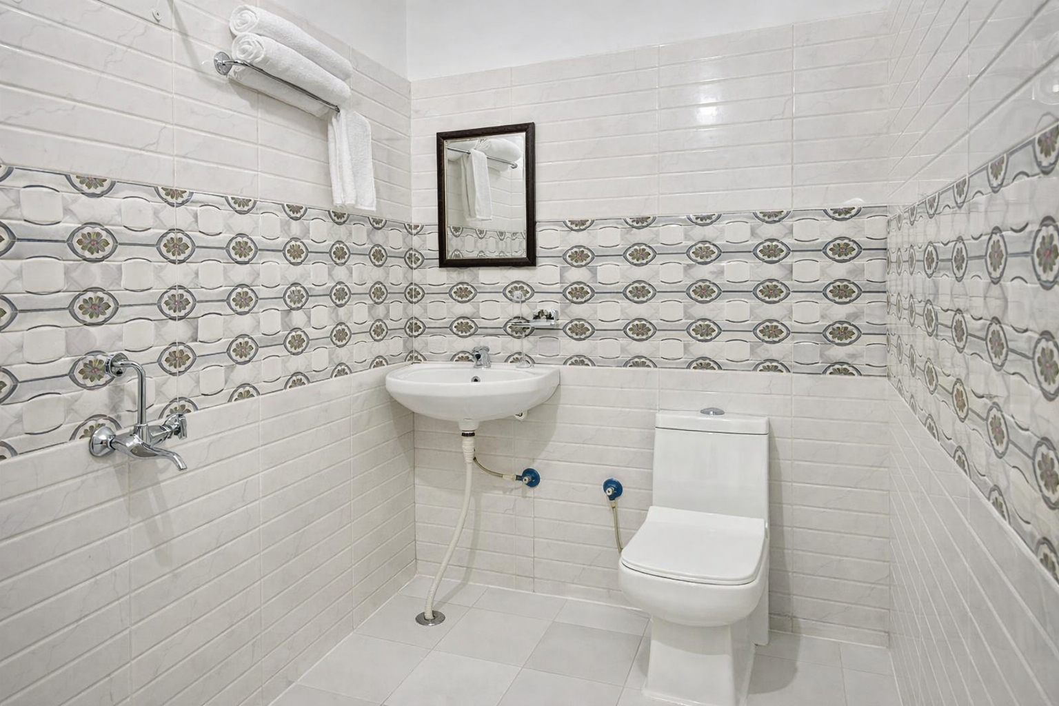 Bathroom 4, Hotel Royal Central Haridwar, Dehradun