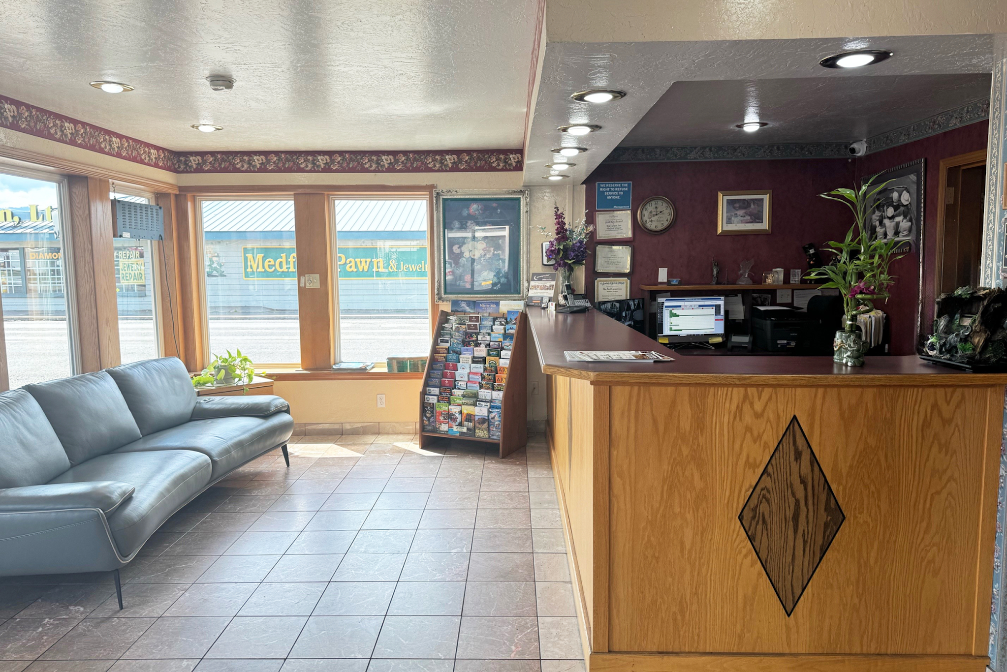 Public Area 2, Red Carpet Inn Medford, Jackson