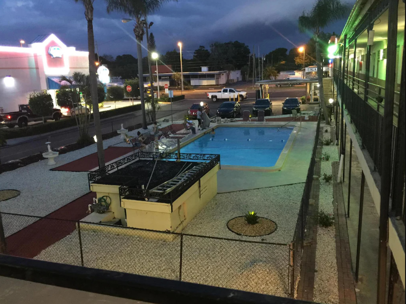 Sport & Beauty 5, Econo Lodge St. Petersburg Central, Pinellas
