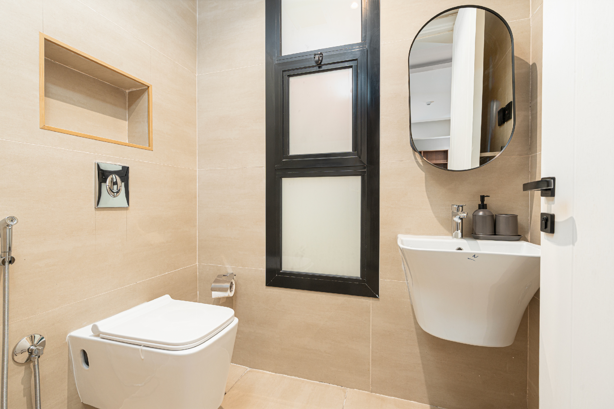 Bathroom 5, Apartment Luxurious & Modern Design in Alnarjis, Riyadh
