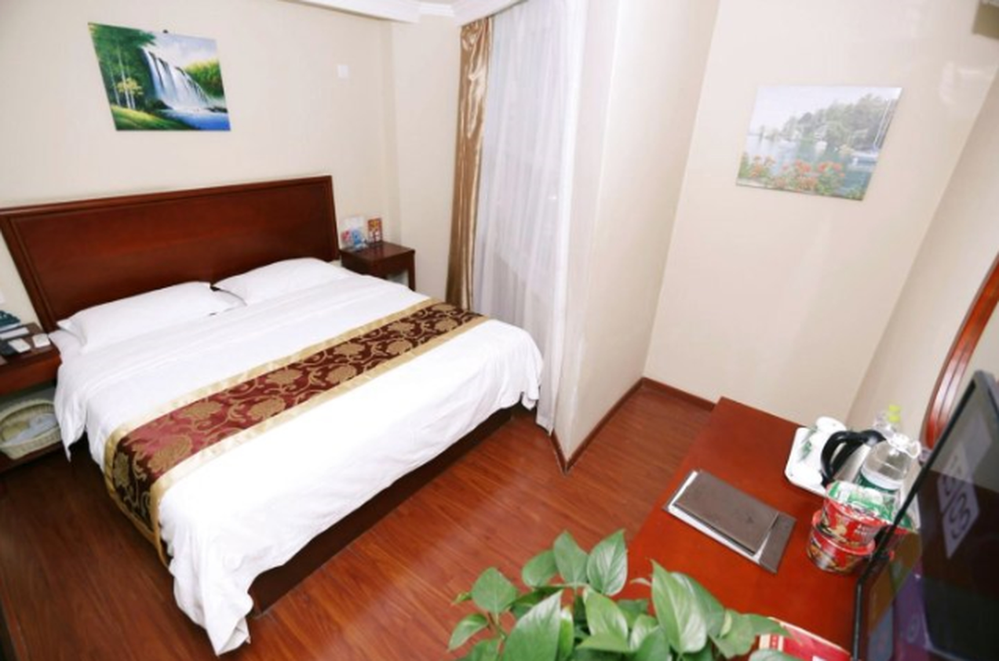 Bedroom 5, Aijia Hotel (Linzi People's Square Coach Station), Zibo