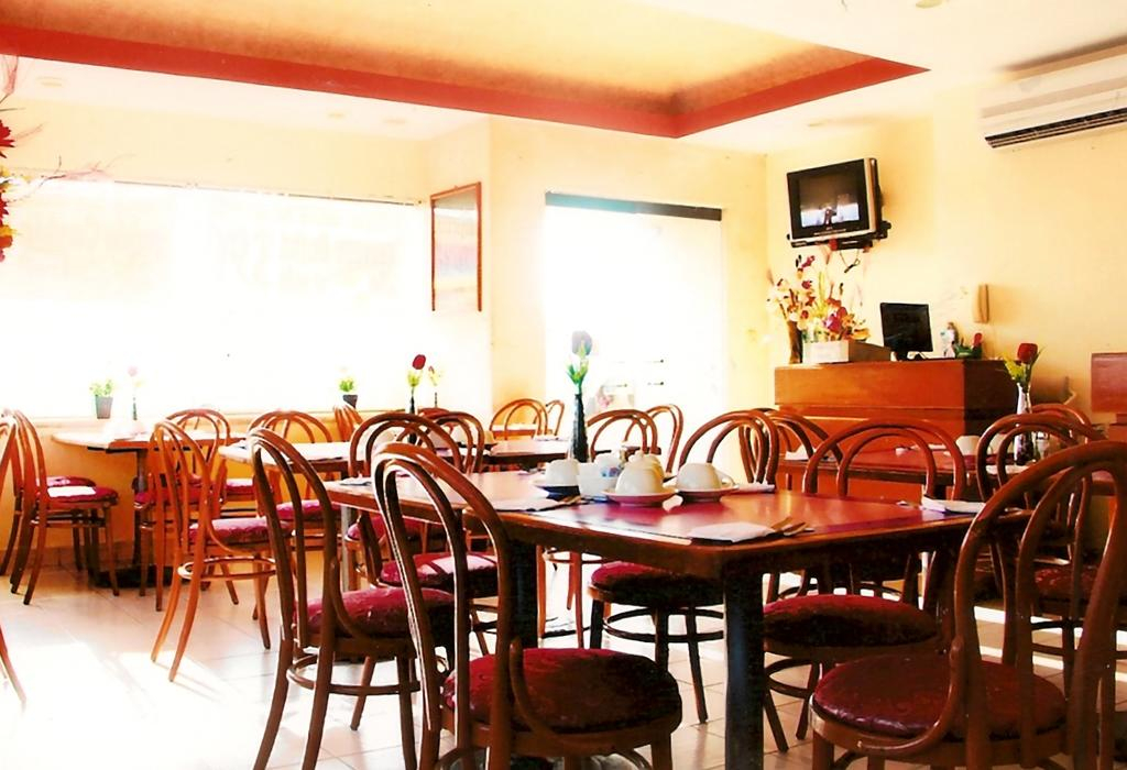 Food & Drinks 4, Hotel del Parque, Carmen