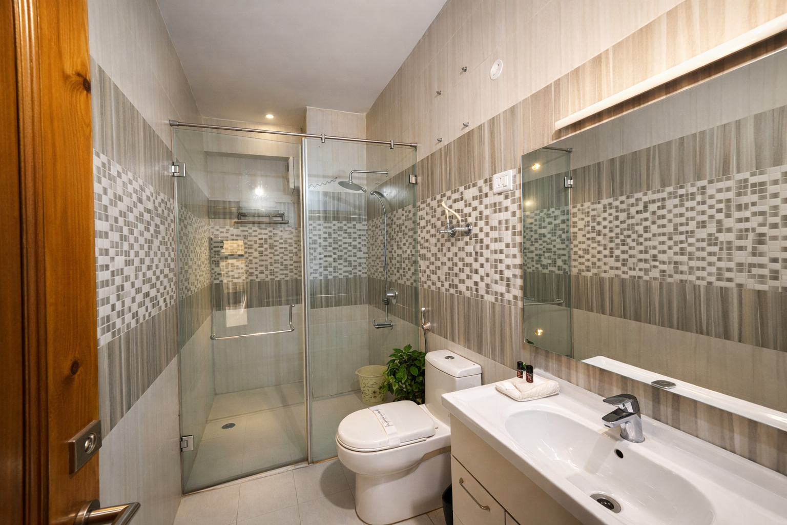 Bathroom 4, Manali Valley Resort, Kullu