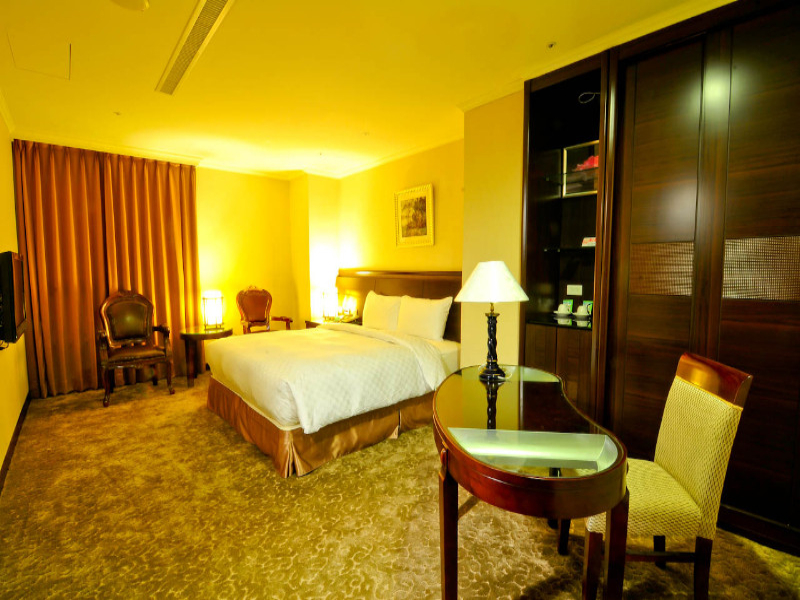 Bedroom 2, Chong Yu Hotel, Taoyuan